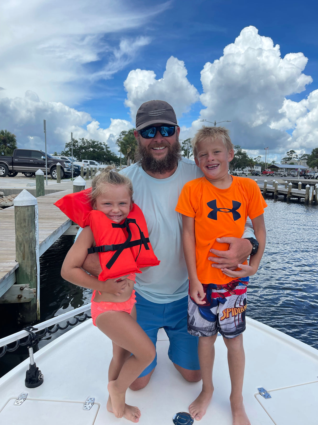 Tours & Cruises: 4 Hour Trips $550 (BOOKING DEPOSIT $150)