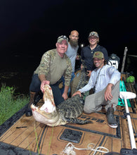 Load image into Gallery viewer, North Florida Gator Hunt: 6 hrs, Aug. thru Oct. [25% BOOKING DEPOSIT]